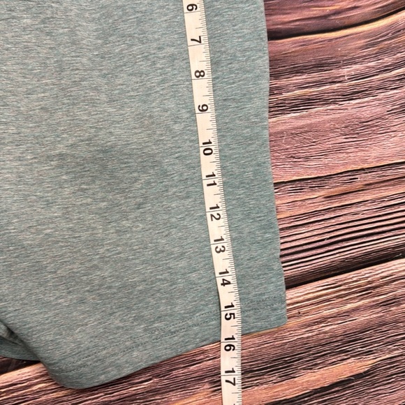 AEO Athletic Shorts- Size Small - Picture 8 of 8